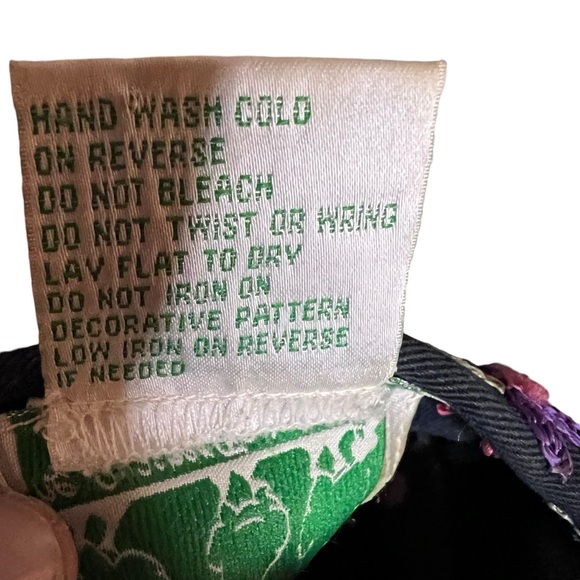 The Quacker Factory Embroidered Beaders Women’s Jacket, size 1X. - Picture 9 of 9